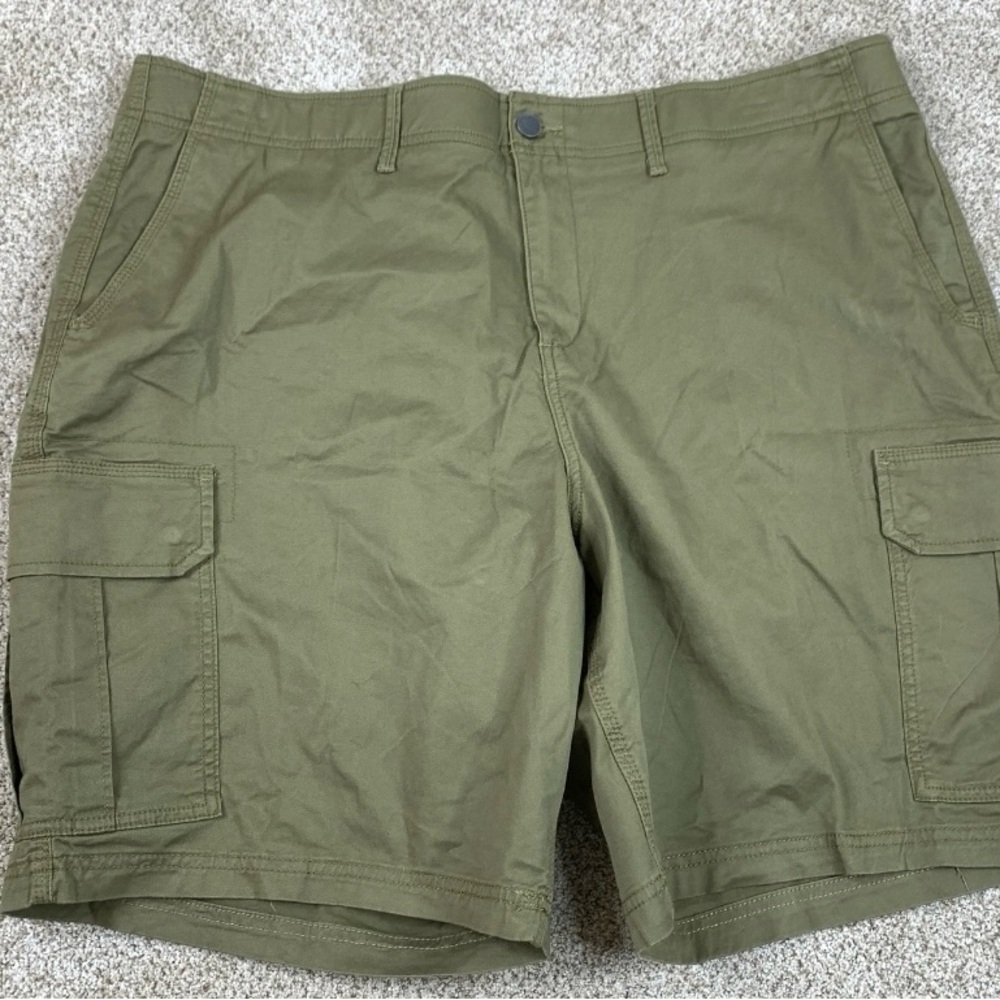 BNWT GEORGE 46 ARMY GREEN CARGO MEN’S SHORTS
